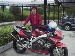 �E���f�J �� CBR900RR FireBlade
